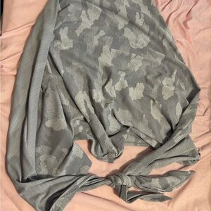 Lululemon All You Need Scarf Gray Camo/striped reversible